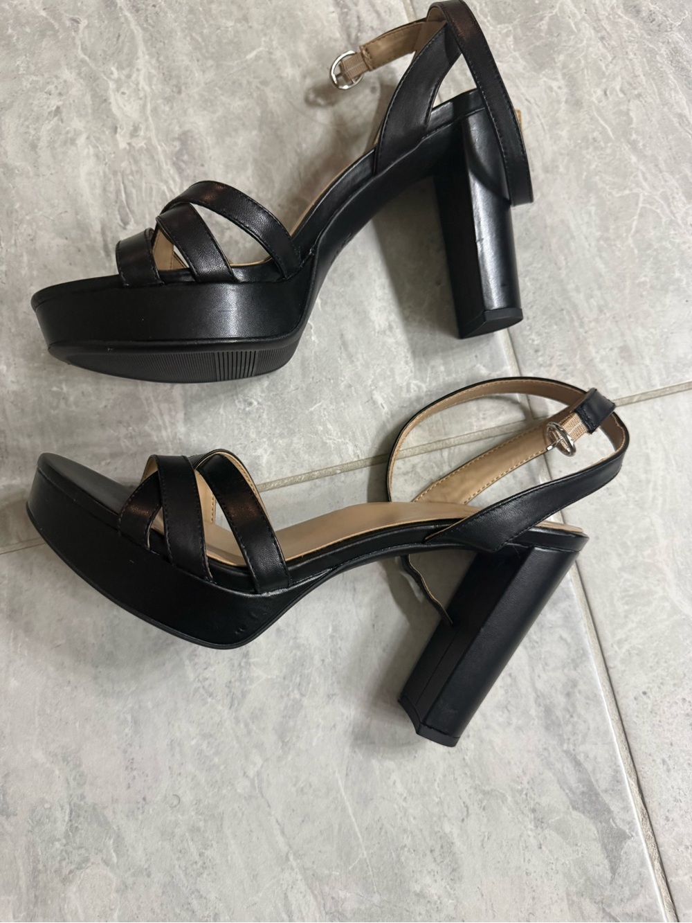 Naturalizer Black Heel Sandals (10)